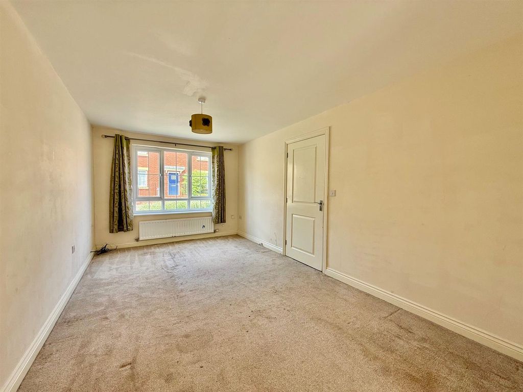 Property photo 2 of 13 4.Jpg