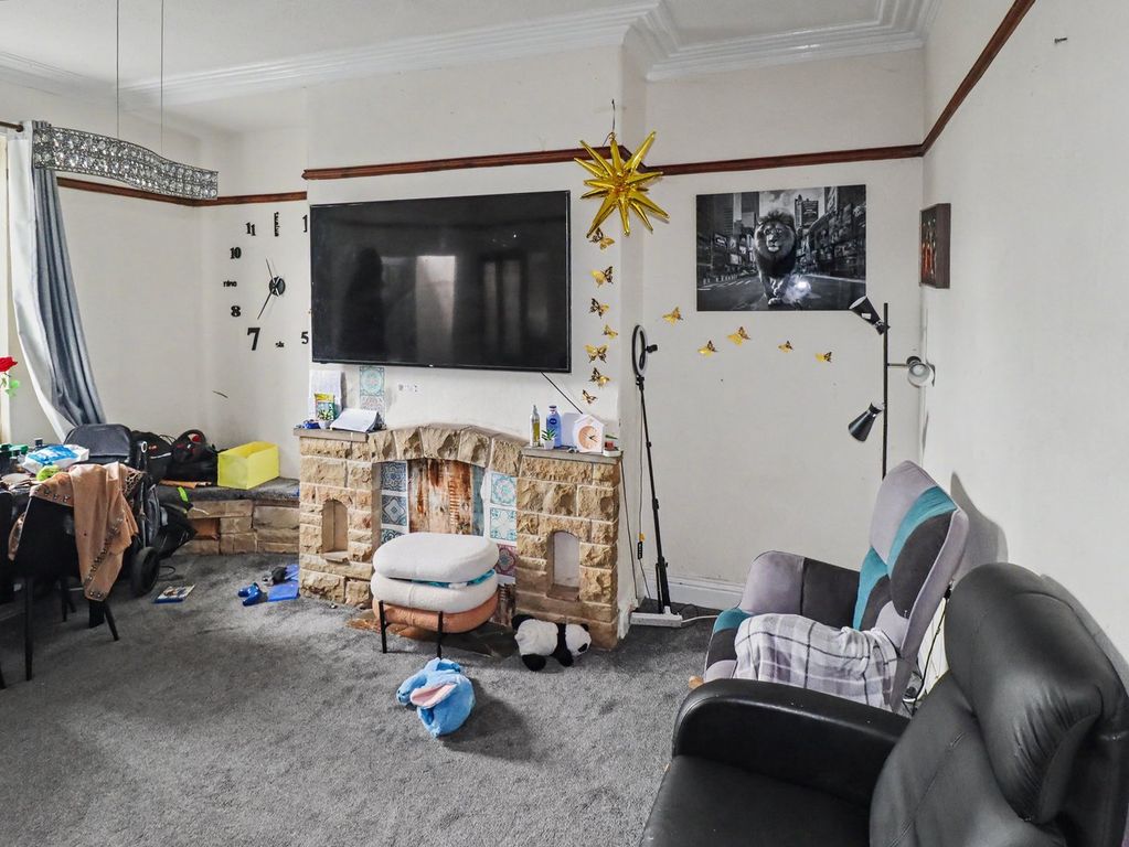 Property photo 3 of 19