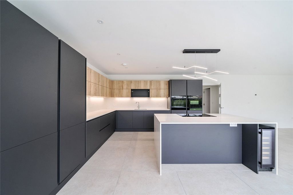 Property photo 2 of 40 Kitchen