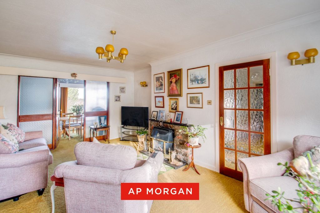 Property photo 2 of 21 Picture No. 18