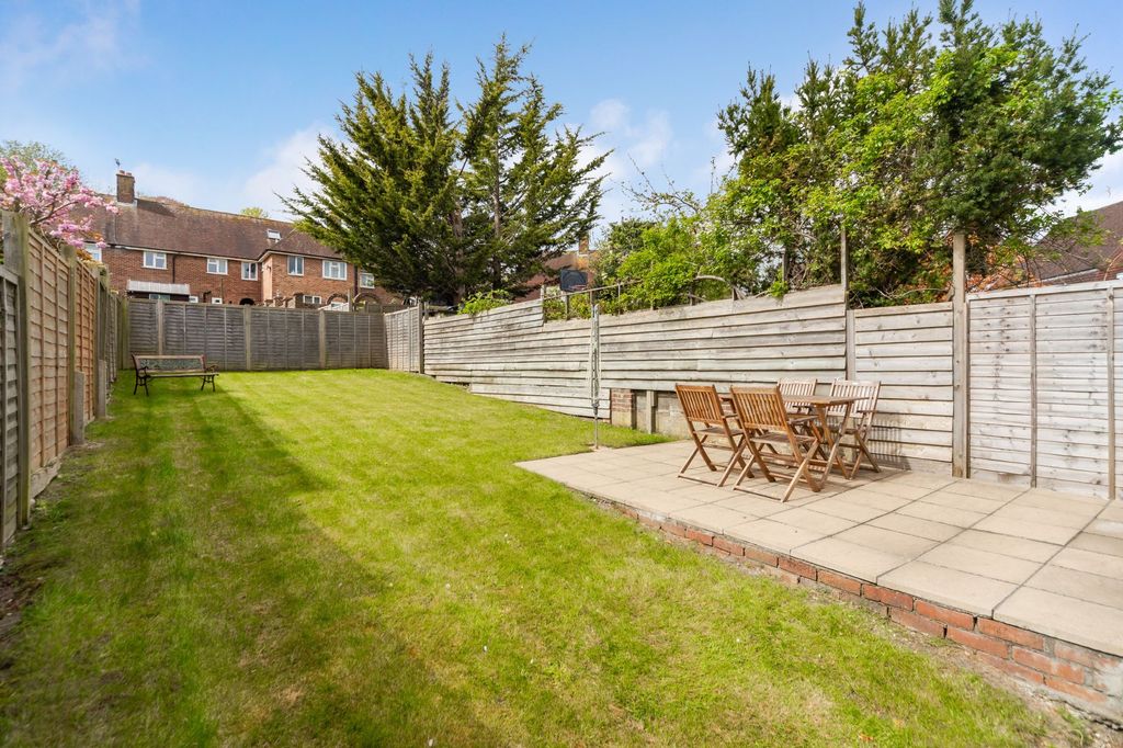 Property photo 2 of 19