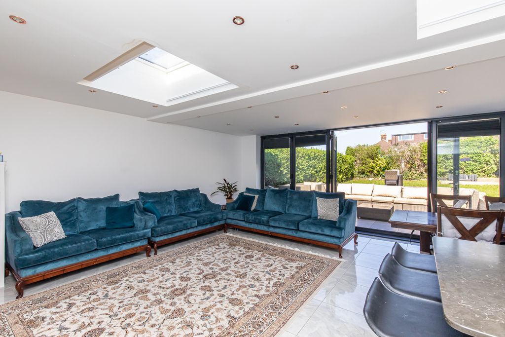 Property photo 2 of 14 5A1A7261