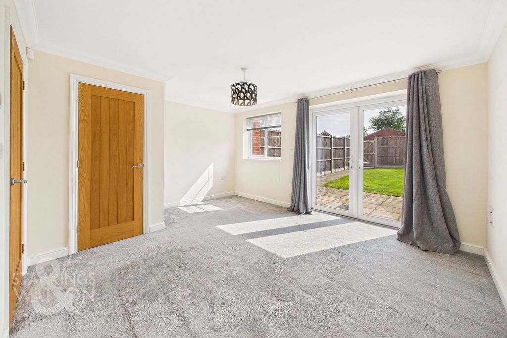 Property photo 2 of 19