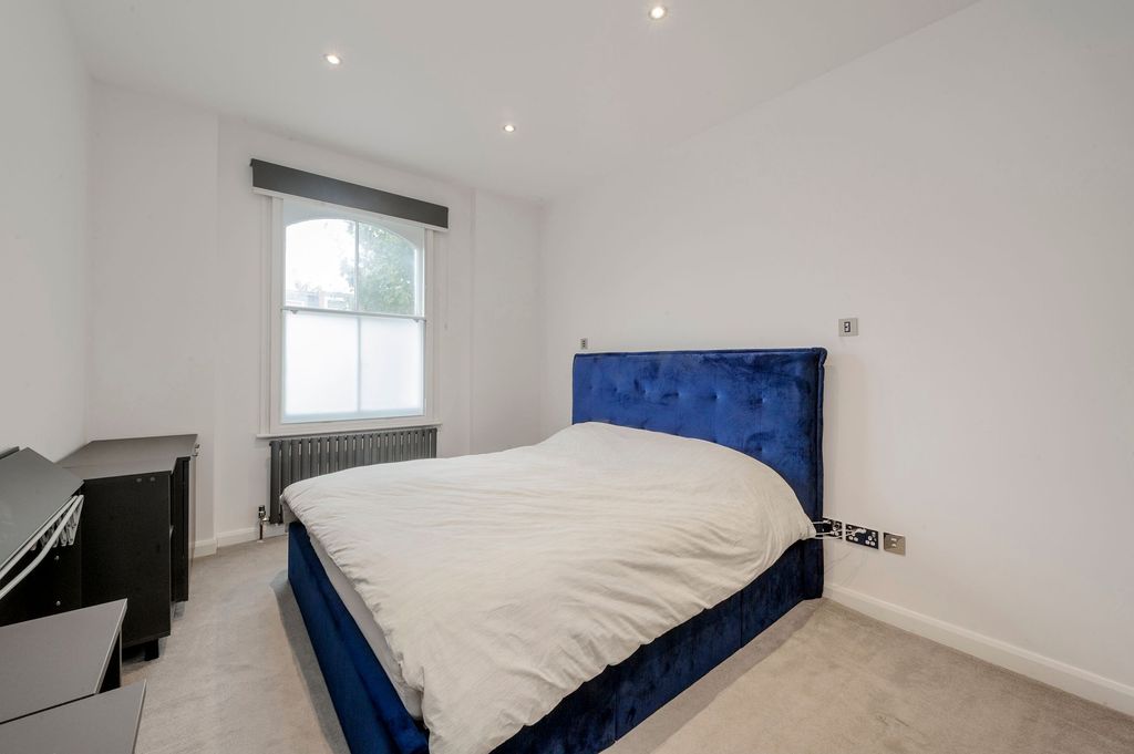 Property photo 3 of 9