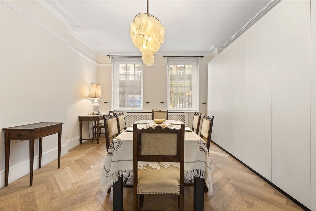 Property photo 2 of 15 Dining Room