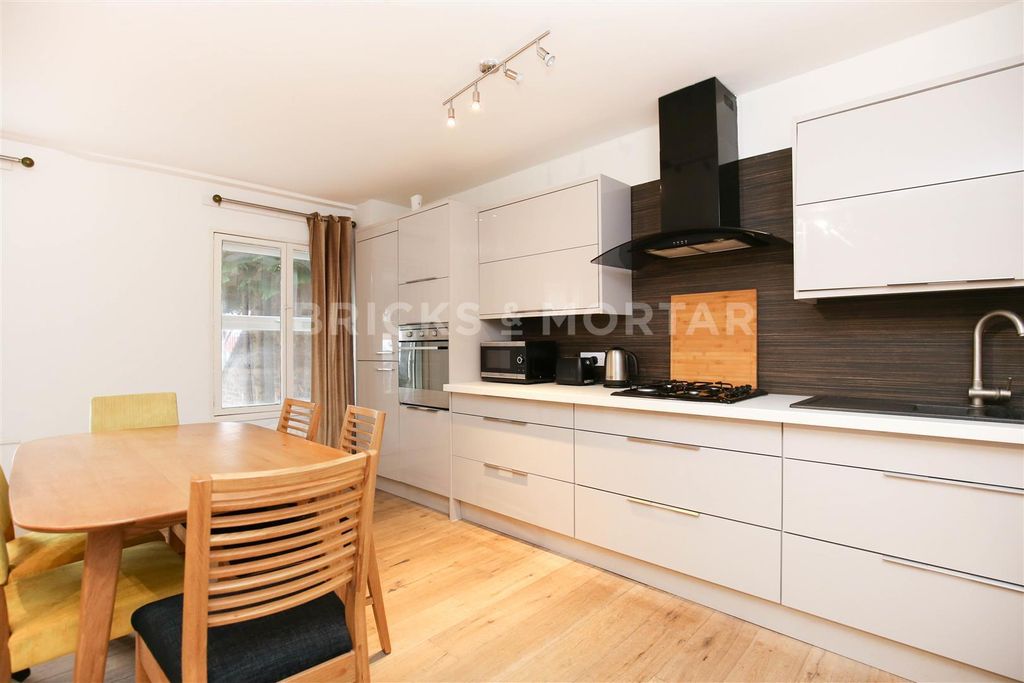 Property photo 2 of 11 2.Jpg