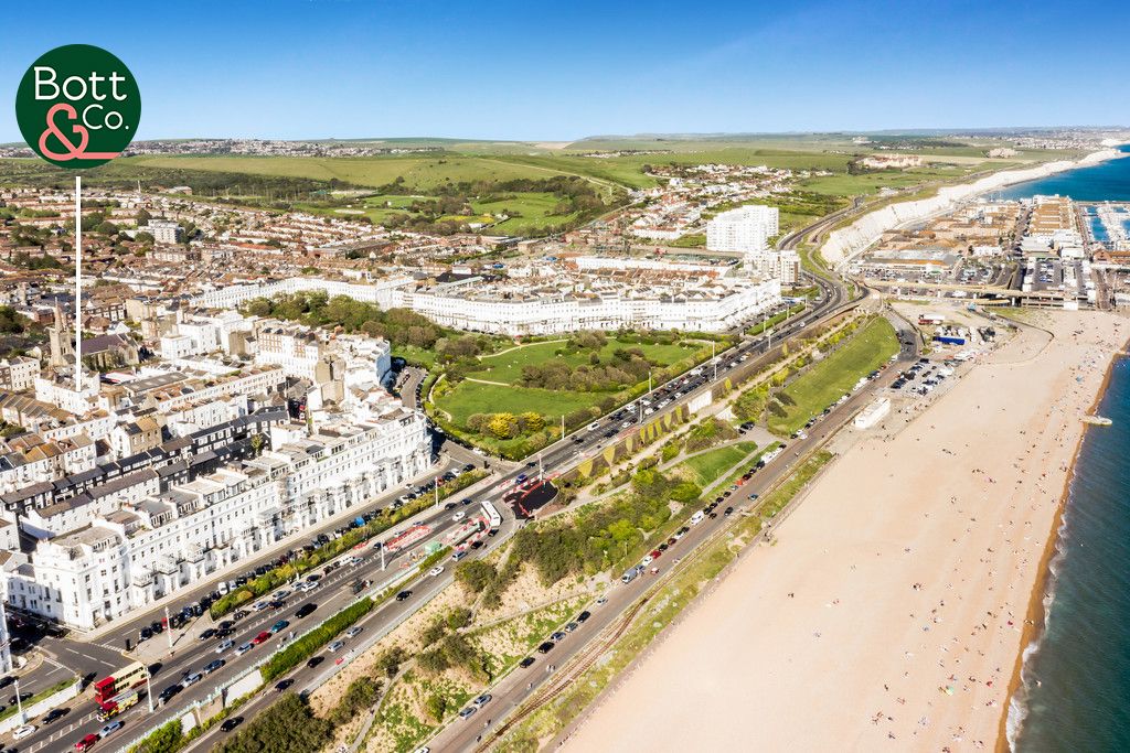 Property photo 2 of 28