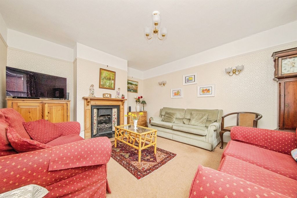 Property photo 2 of 24