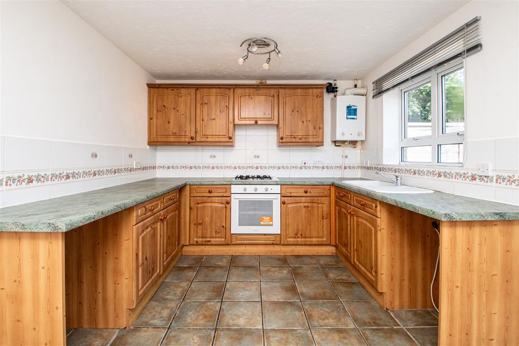 Property photo 2 of 15 16Archford_6.Jpg