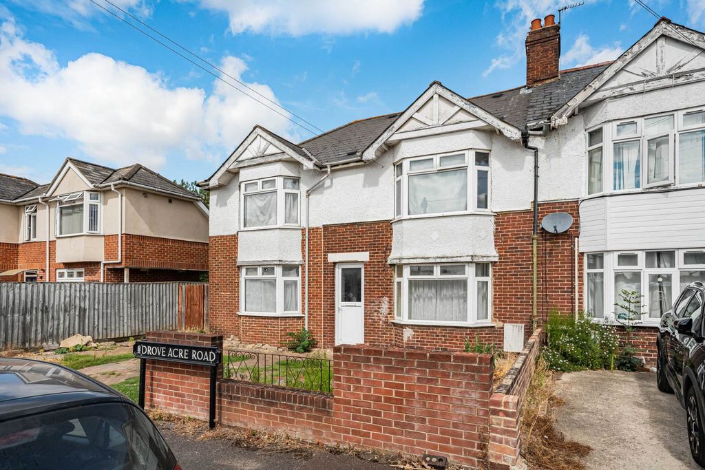 Property photo 2 of 52