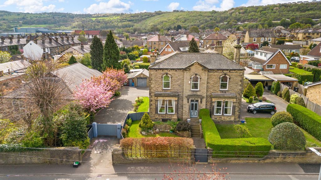 Property photo 3 of 38