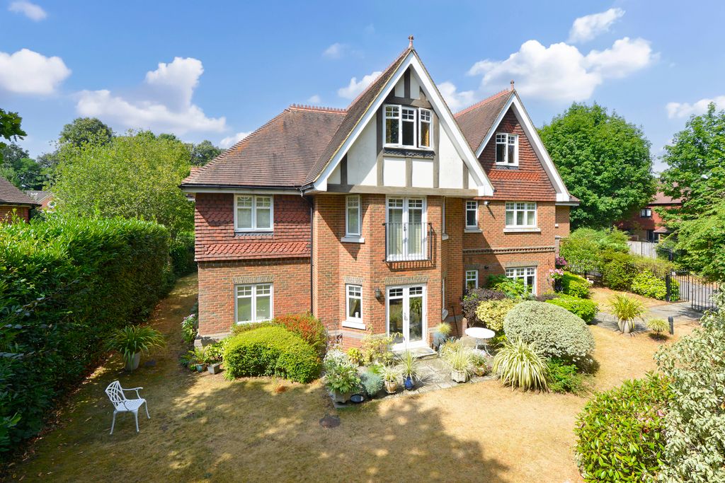 Property photo 1 of 13