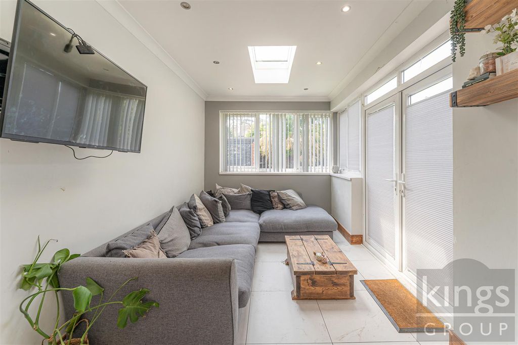 Additional image 6 of 4 bed detached house for saleFirtree Walk, Enfield EN1