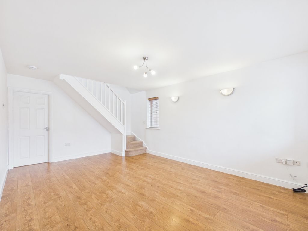 Property photo 2 of 9 Cam01316G0-Pr0293-Still001