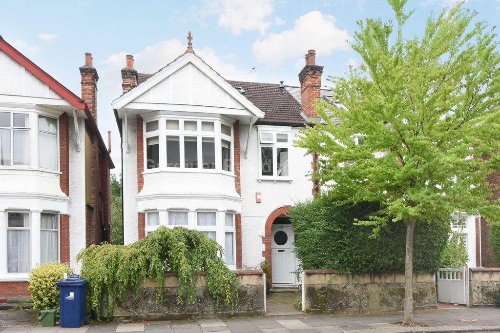 Property photo 1 of 8