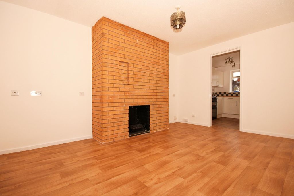 Property photo 3 of 9 Living Room