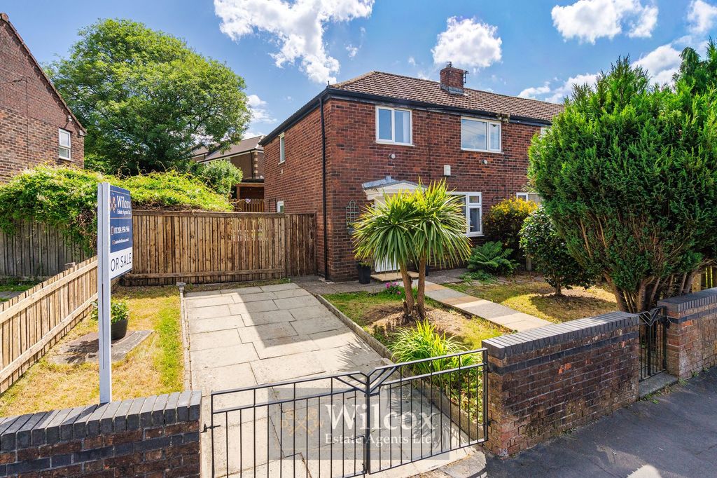 Property photo 1 of 32