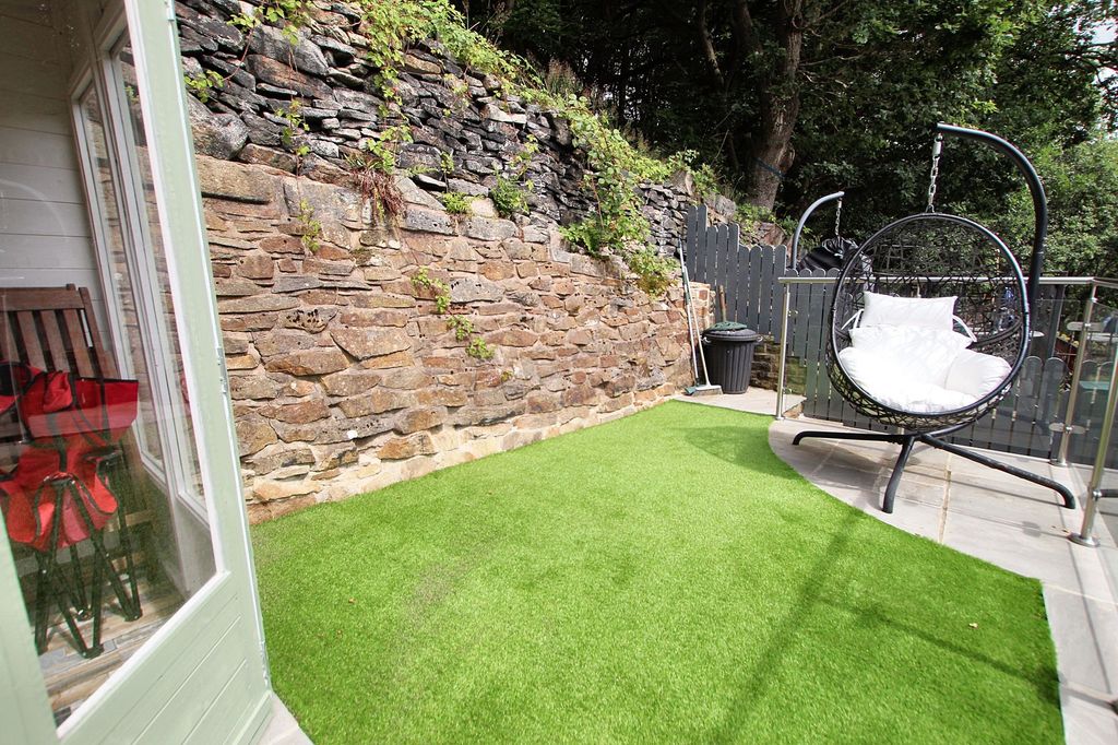 Property photo 3 of 24