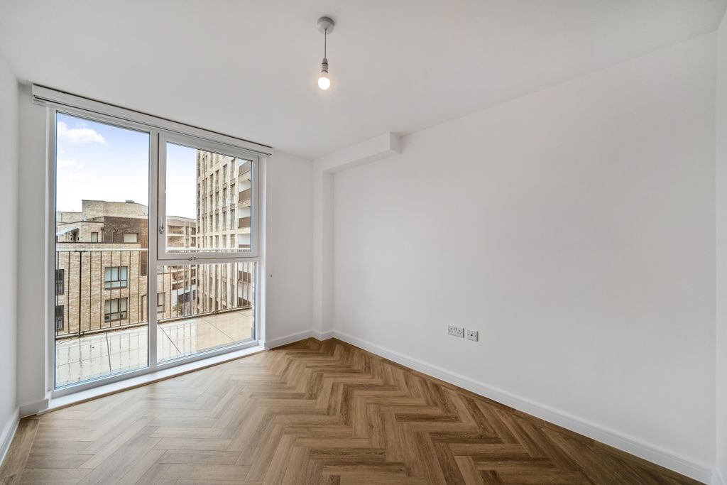 Property photo 2 of 16 6-16