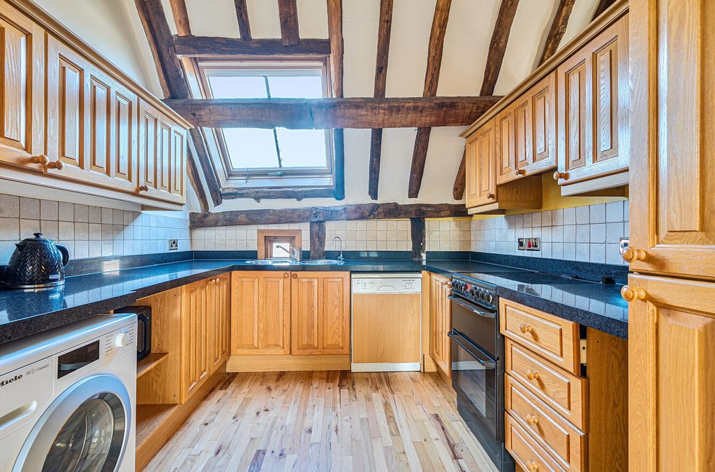 Property photo 3 of 18 1371366-15-68F8Be...