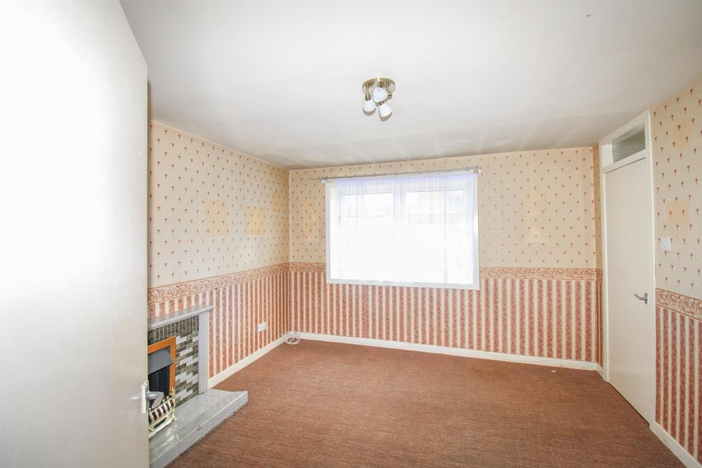 Property photo 2 of 11 Lounge-2.Jpg