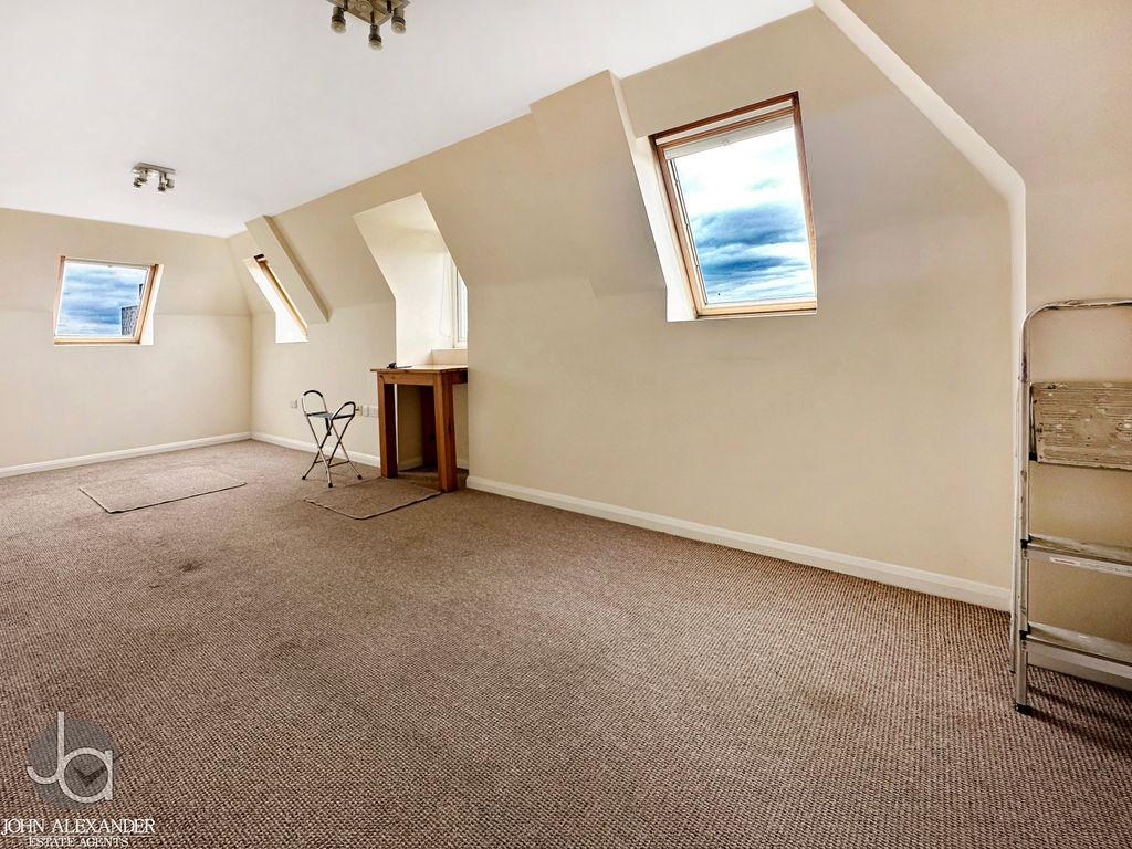 Property photo 2 of 6 20250730_140526377_0.5