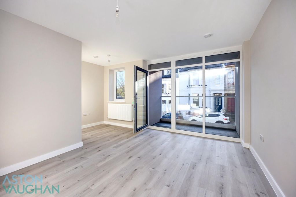 Property photo 2 of 10 4701051