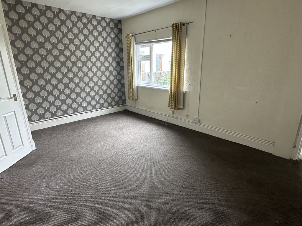 Property photo 3 of 9 Not Specified