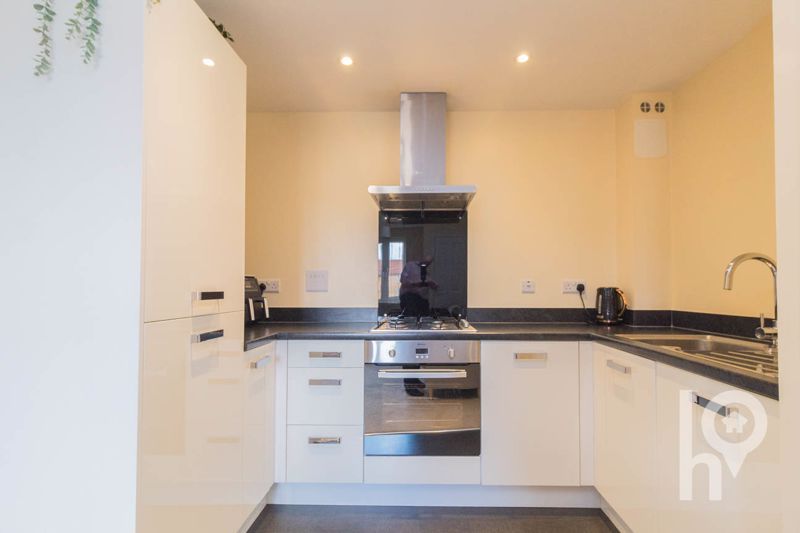 Property photo 1 of 6 Photo 6