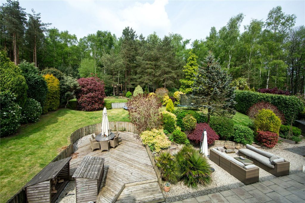 Property photo 2 of 33 Picture No. 49