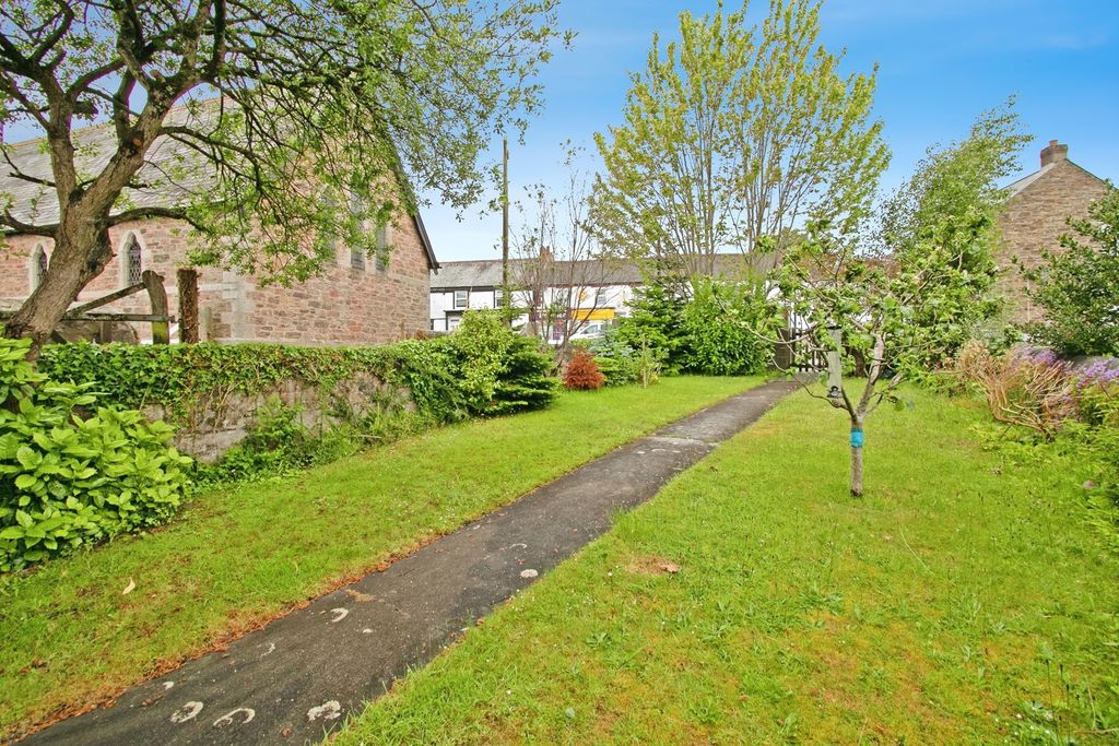 Property photo 3 of 16 Photo