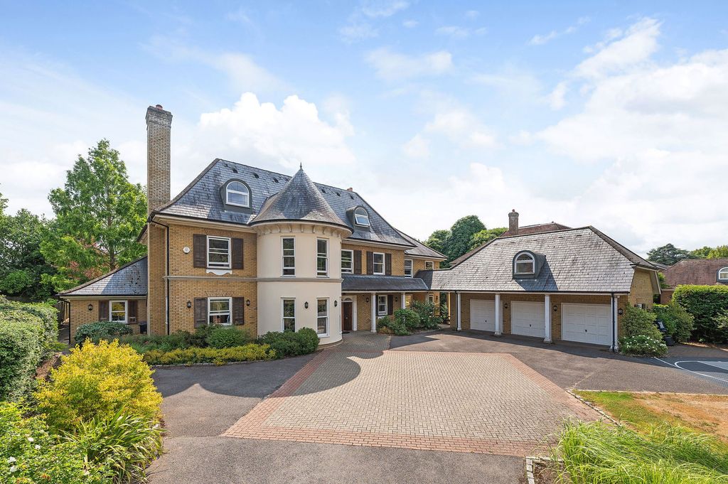 Property photo 1 of 37