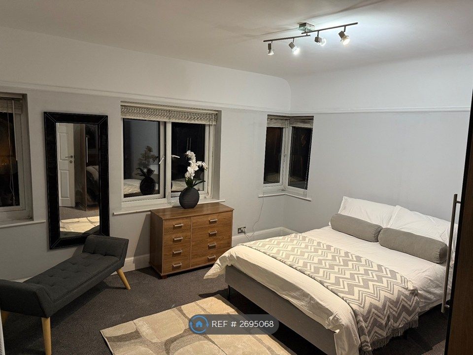 Property photo 1 of 13 Kingsize Room 1