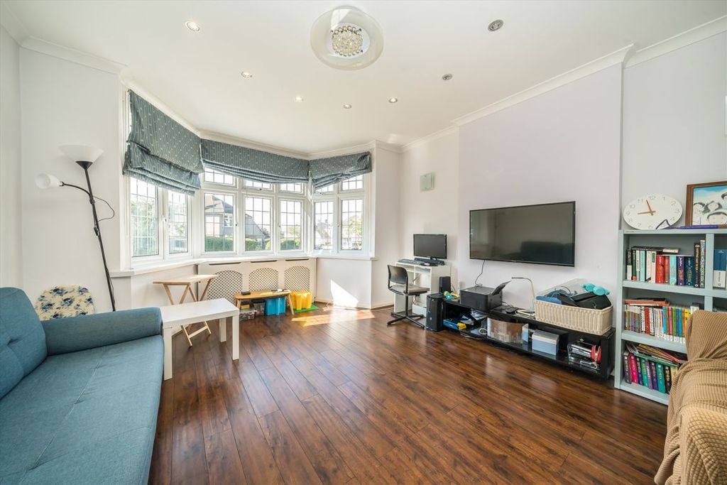 Property photo 2 of 9