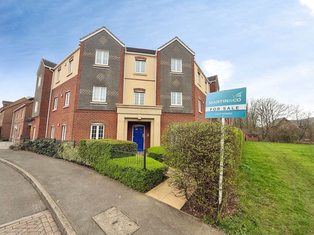 Property photo 1 of 8