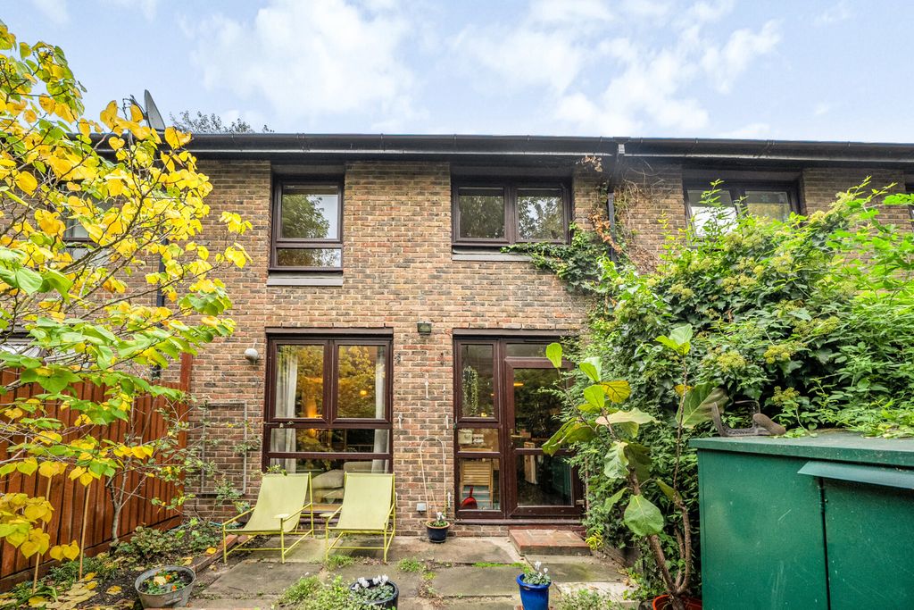 Property photo 3 of 15 Garden