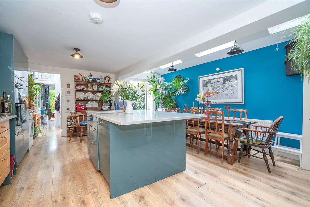 Property photo 2 of 33 Kitchen A
