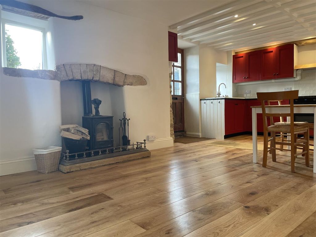 Property photo 2 of 16 Kitchen.Jpeg