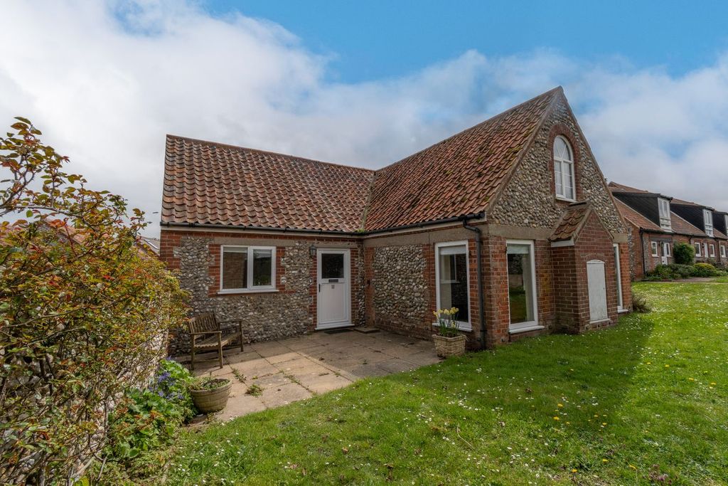 Property photo 1 of 12