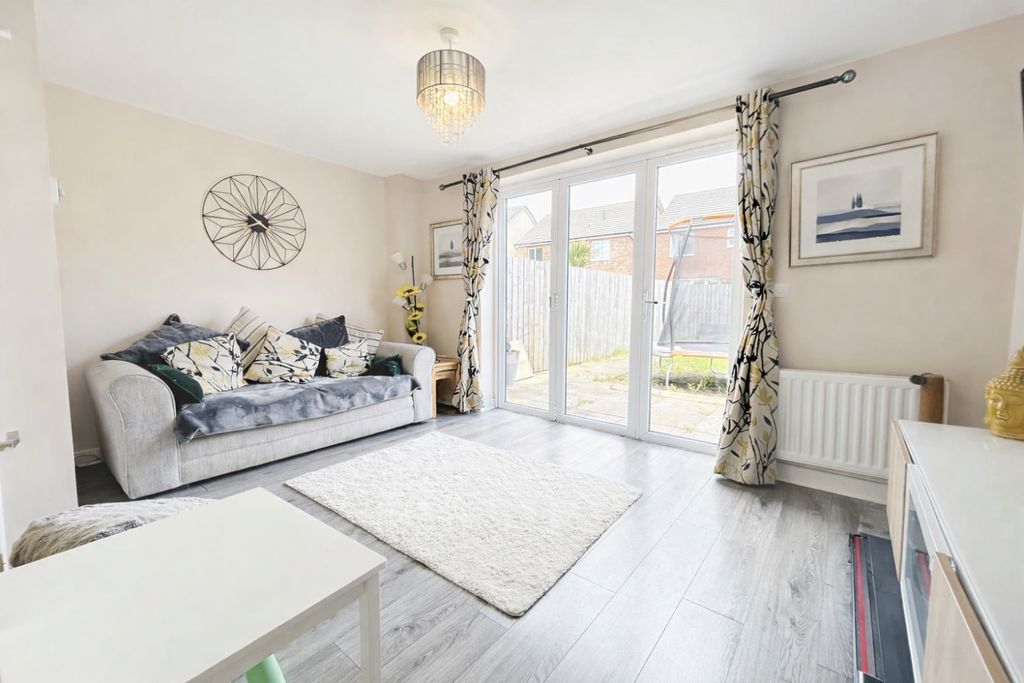 Property photo 2 of 11 Img_0648