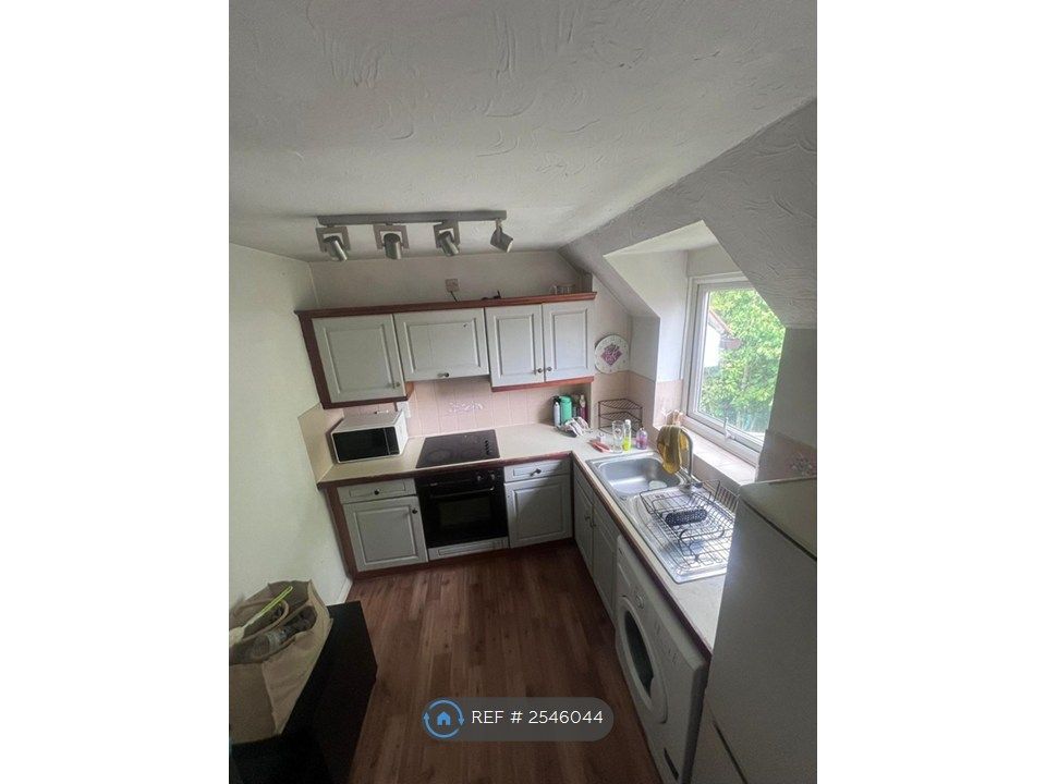 Property photo 2 of 8 Kitchen