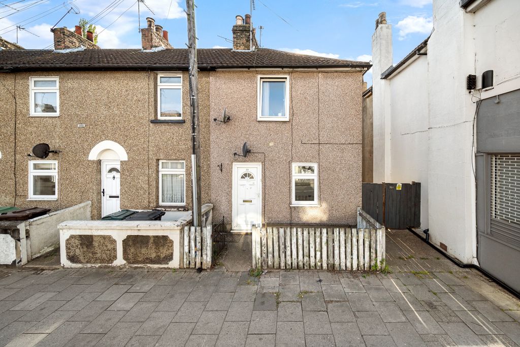 Property photo 1 of 7 4174801