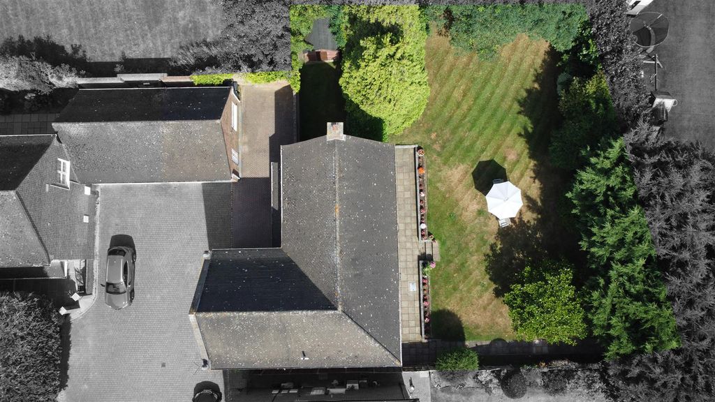 Property photo 2 of 26
