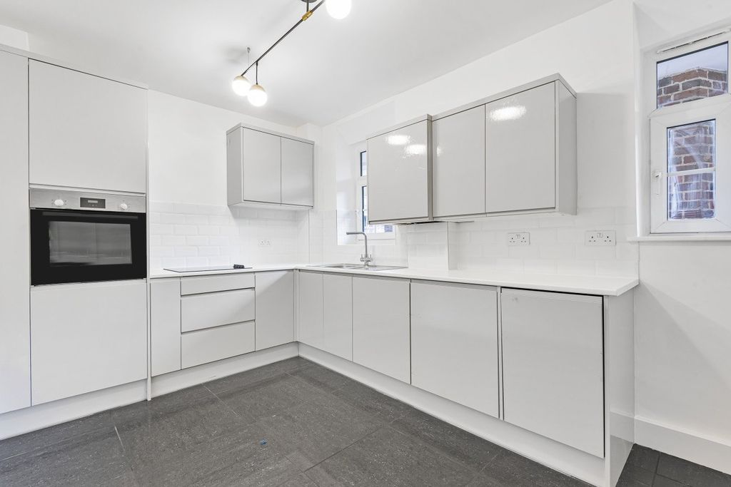 Property photo 2 of 12 Picture No. 04