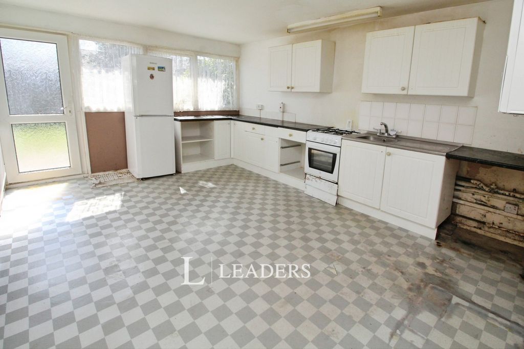 Property photo 3 of 16 Pbox-Img.Jpg