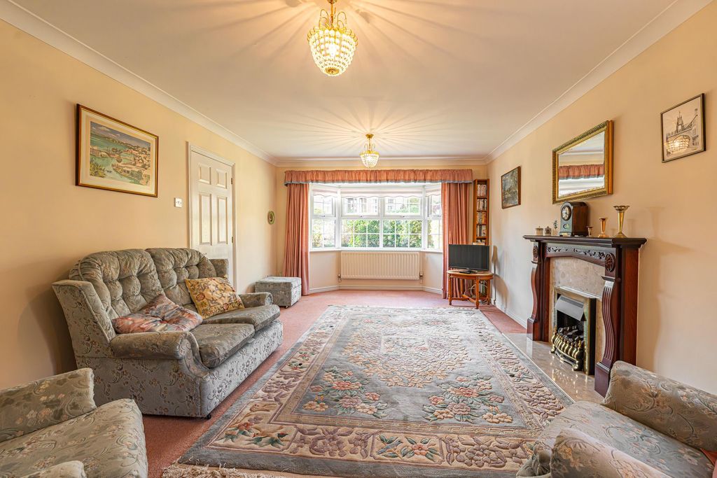 Property photo 3 of 59