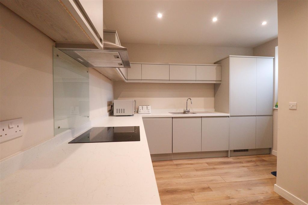 Property photo 3 of 13 Kitchen