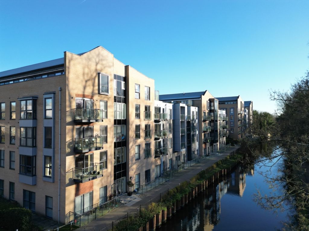 Property photo 1 of 12 Exterior