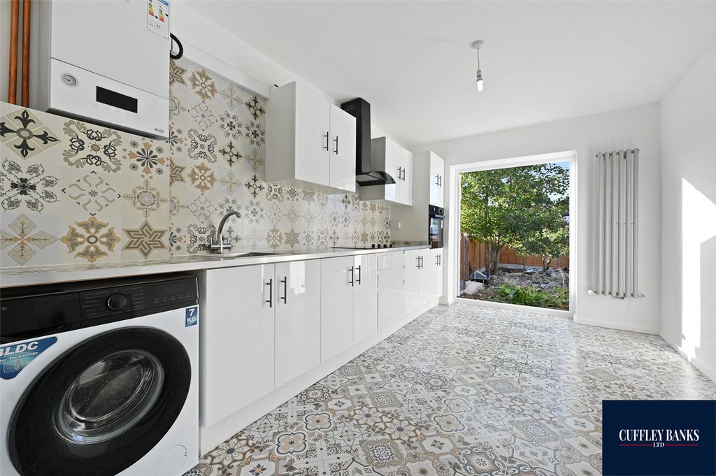 Property photo 1 of 10 Picture No. 02