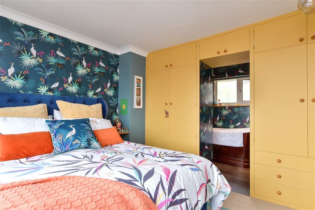Property photo 1 of 16 Bedroom 1